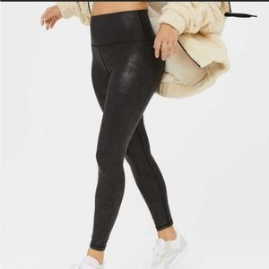 Aerie hugger crackle leggings